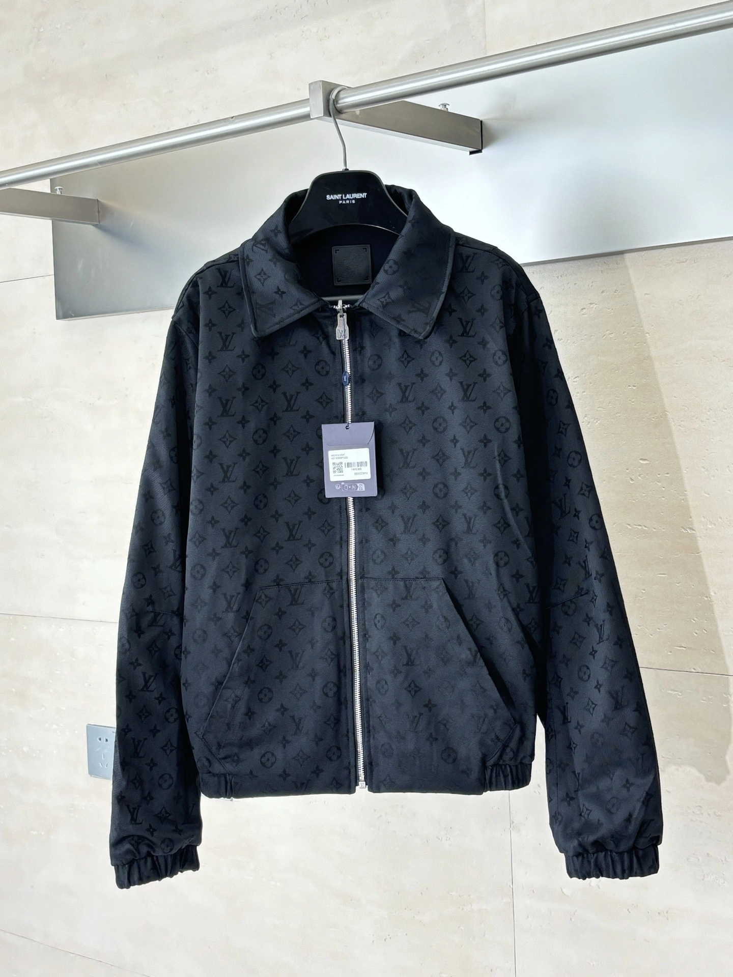 wg.luxury-- 8V reversible item: E-F000J0201